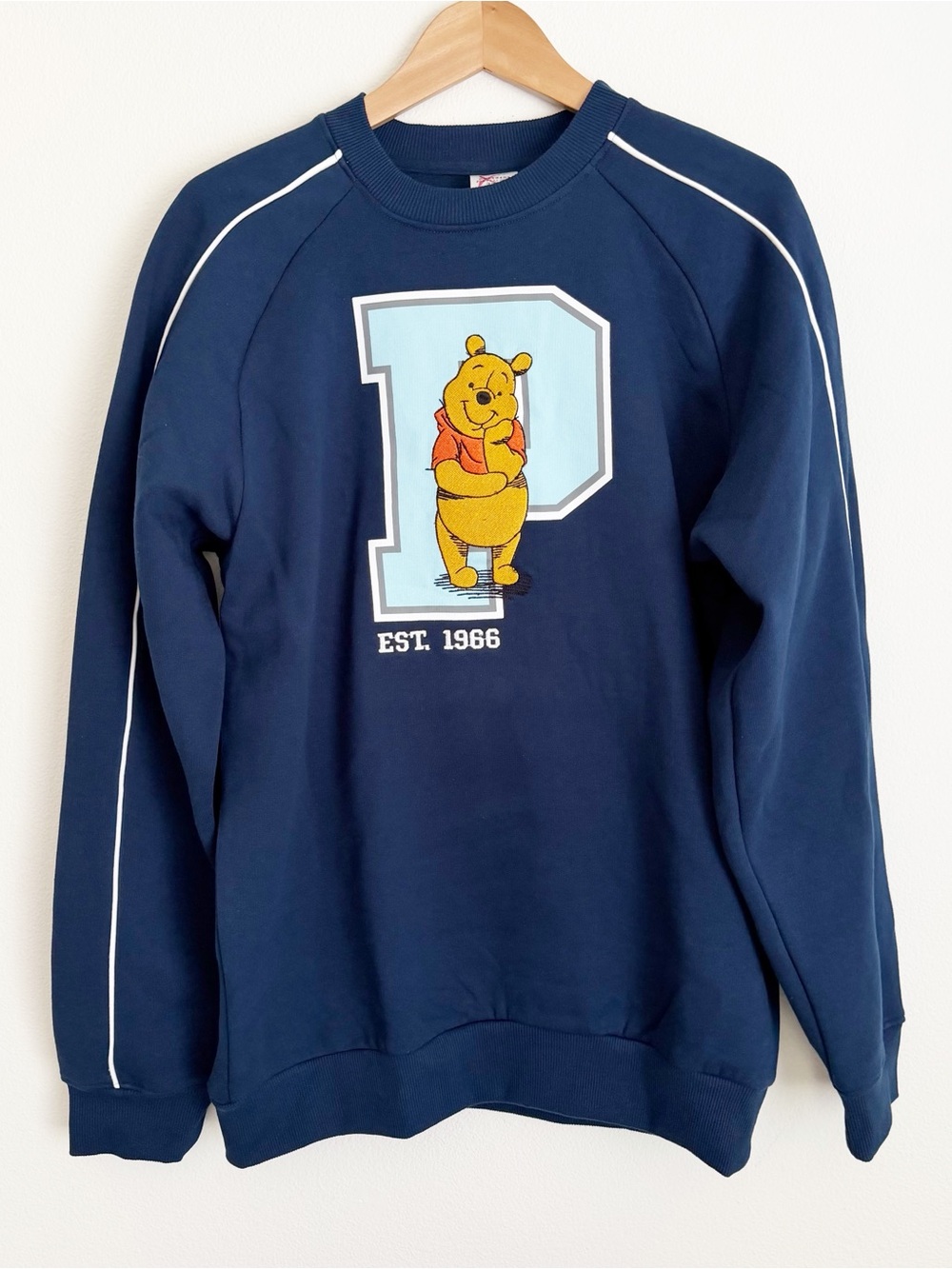 Winnie the Pooh Sweatshirt Honey Tree Raglan Sleeves Blue Adult M New NWT